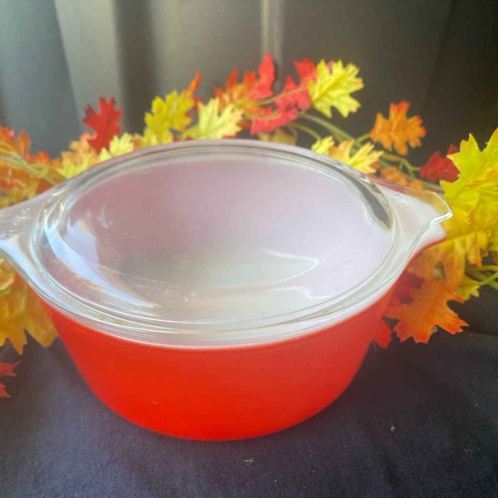 Vintage Pyrex bakeware - Picture 11 of 16